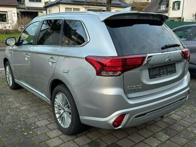 Mitsubishi Outlander Outlander Plug-in Hybrid BASIS Spirit-Paket 2.4 MI