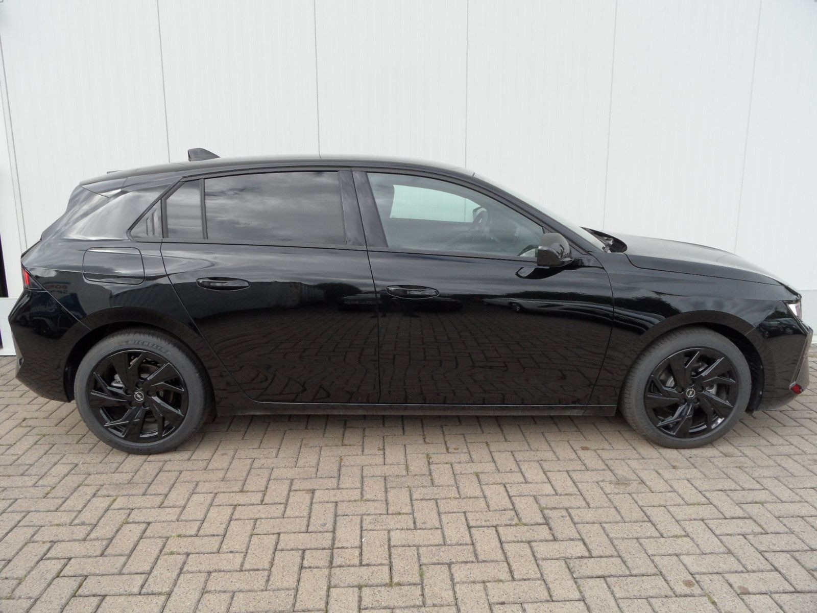 Opel Astra L 1,2 Lim. GS+360°Cam+Sitzhzg+Navi+AHK+AT