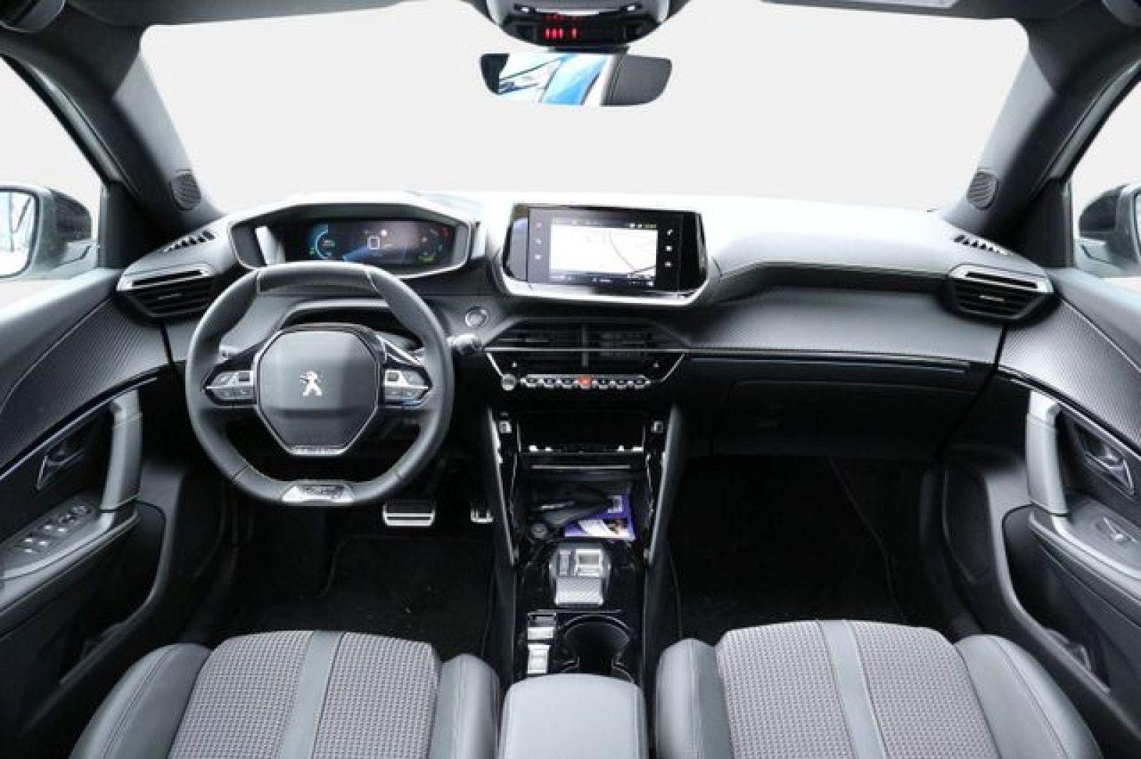 Peugeot 2008 e-GT++Abstandstempomat++NAVI++RFK