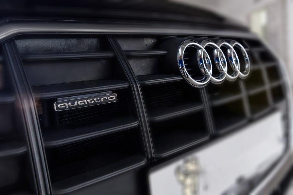 Audi Q5 40 TDI quattro 2.0 TDI LED+AHK+KAM+NAVI