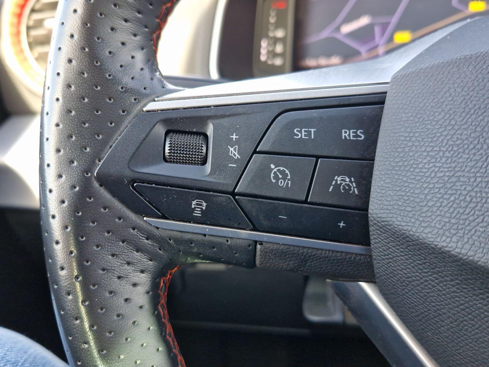 Seat Arona 1.5 TSI DSG FR Navi LED+ Alcantara Kamera