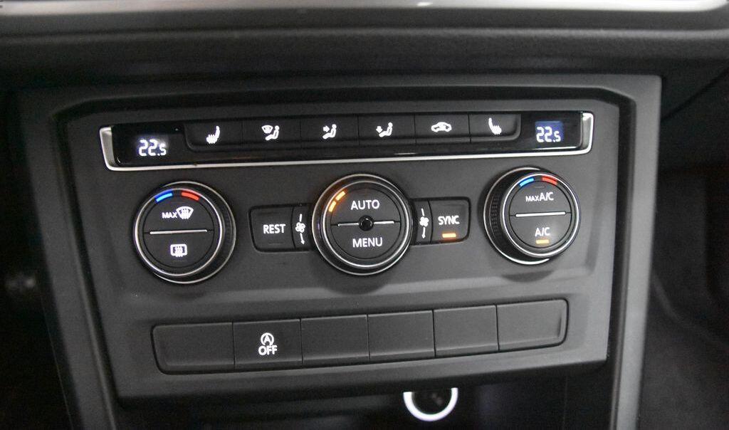 Volkswagen Touran 1.6TDI 2ZKlima Sitzheizung USB Scheckheft