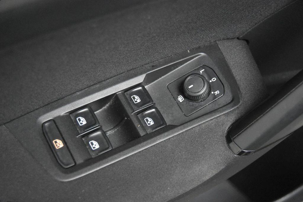 Volkswagen Touran 1.6TDI 2ZKlima Sitzheizung USB Scheckheft