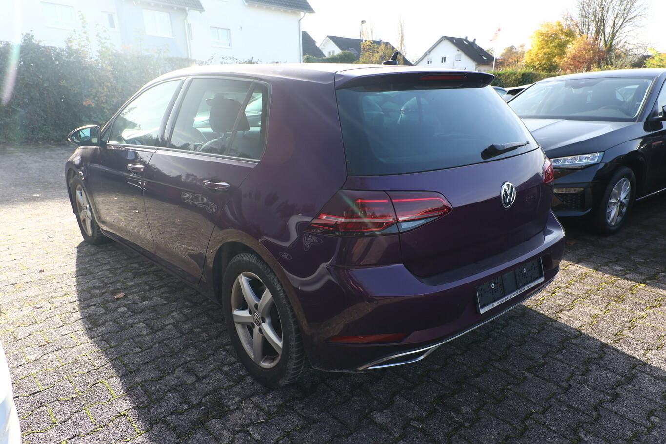 Volkswagen Golf VII 1.5 TSI 150 Highline Pano AHK ACC Nav