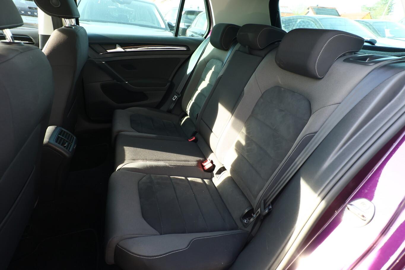 Volkswagen Golf VII 1.5 TSI 150 Highline Pano AHK ACC Nav