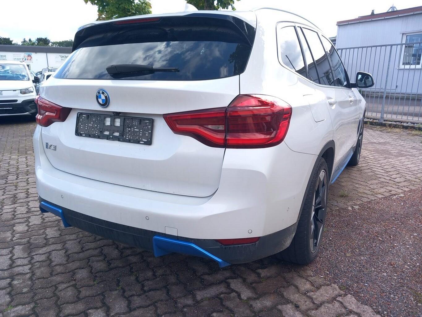 BMW iX3 Impressive LED Nav AHK LM20Z Kam360° ParkAs