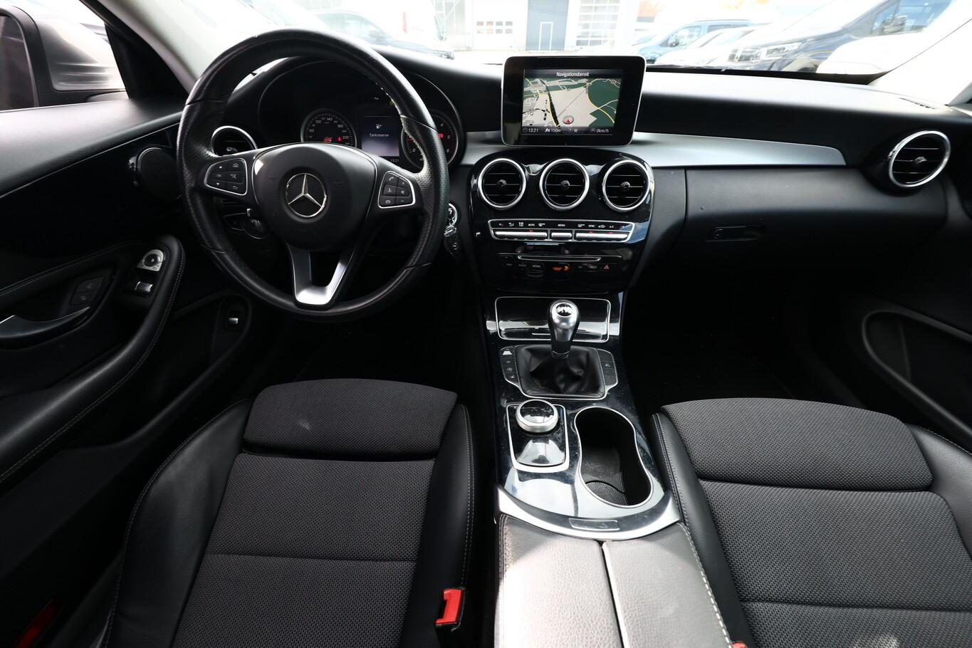 Mercedes-Benz C 220 d LED Nav ParkAs Tempomat LM17Z Klimaaut.