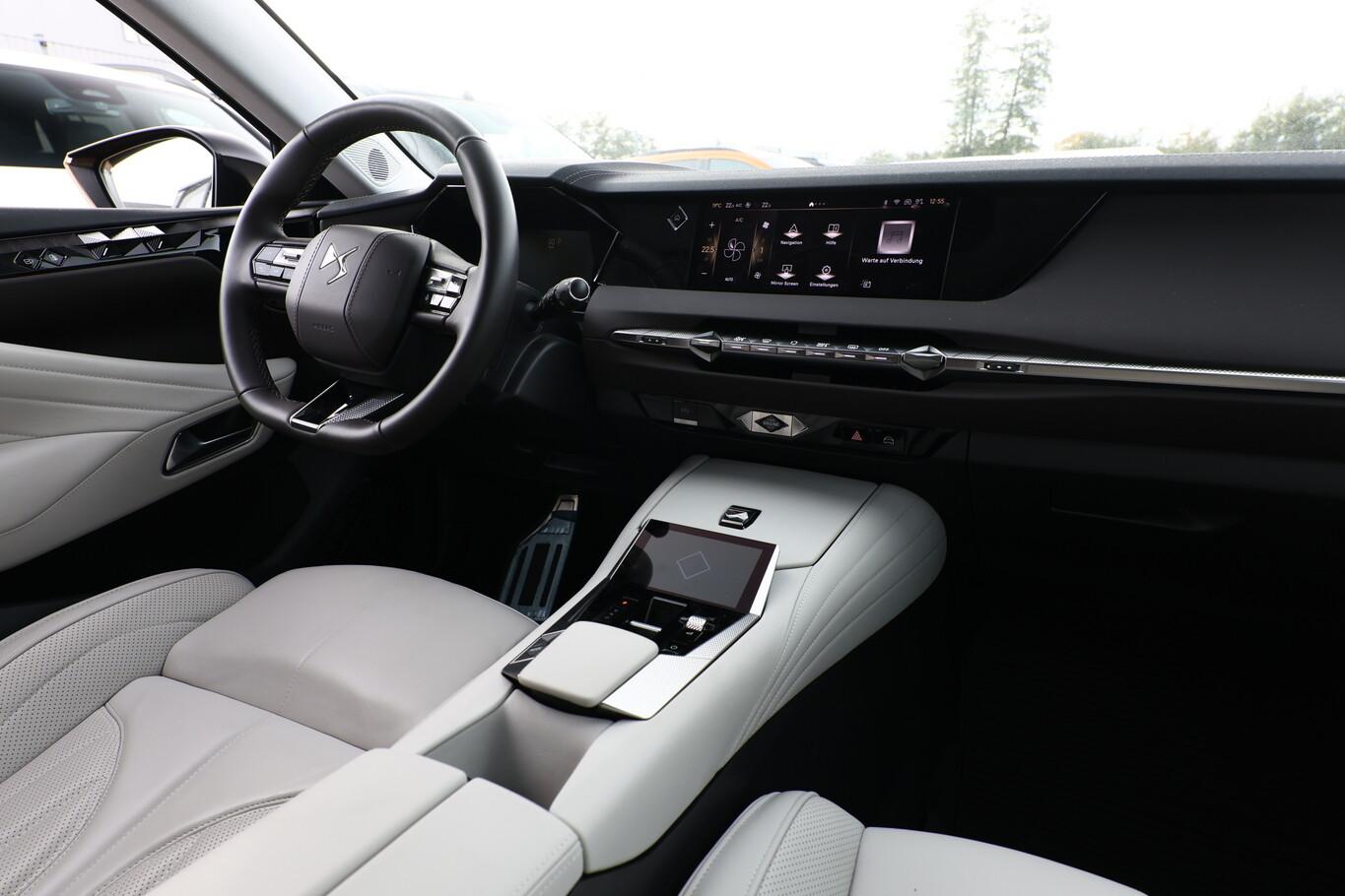 DS Automobiles DS4 4 1.5 BlueHDi 130 Aut. Cross Rivoli LED Nav SHZ