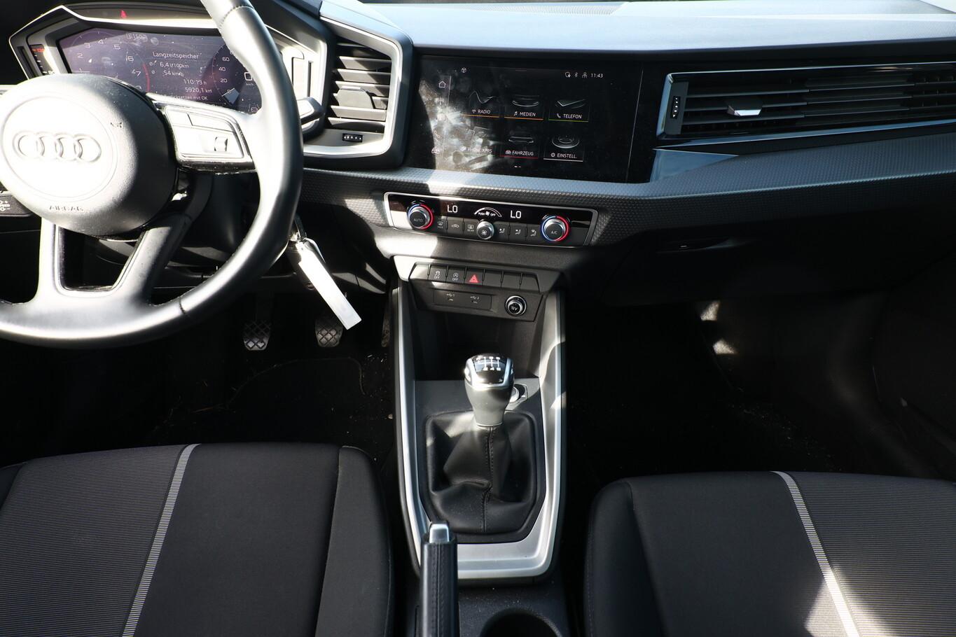 Audi A1 Sportback 30 TFSI 110 advanced PDC Temp LM16Z