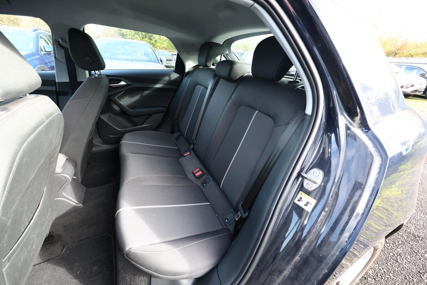 Audi A1 Sportback 30 TFSI 110 advanced PDC Temp LM16Z