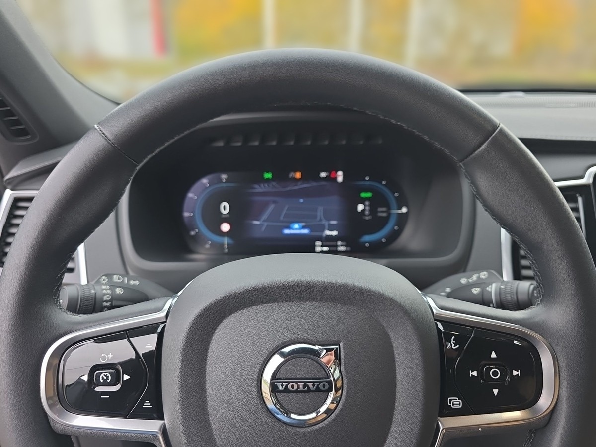 Volvo XC90 Rech.T8 AWD Plus Dark 18.8kWh 7-Sitzer