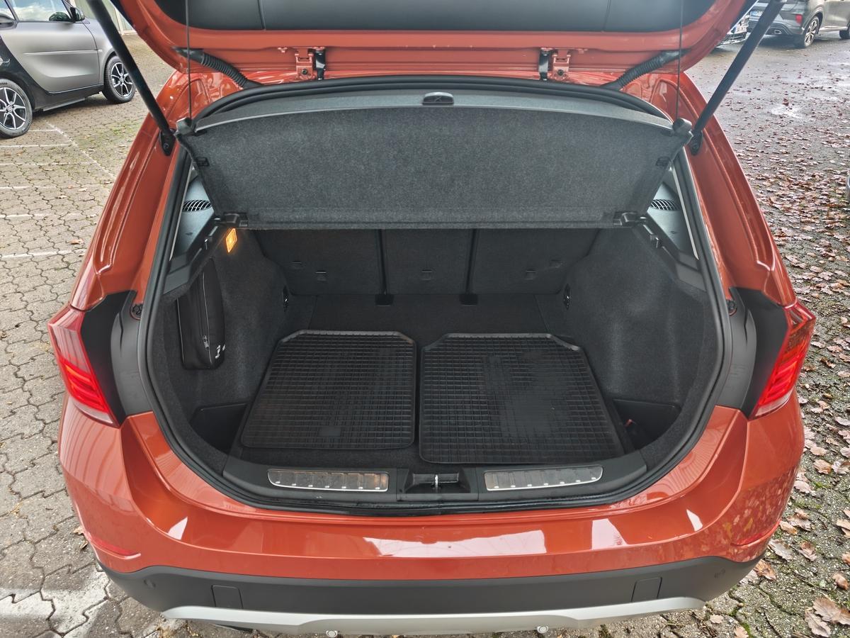 BMW X1sDrive18i X-LINE 1H*59TKM*XENON*ALU 18