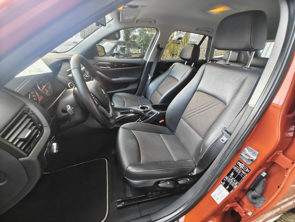 BMW X1sDrive18i X-LINE 1H*59TKM*XENON*ALU 18