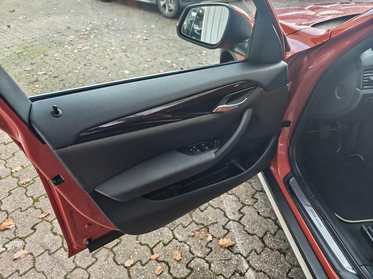 BMW X1sDrive18i X-LINE 1H*59TKM*XENON*ALU 18