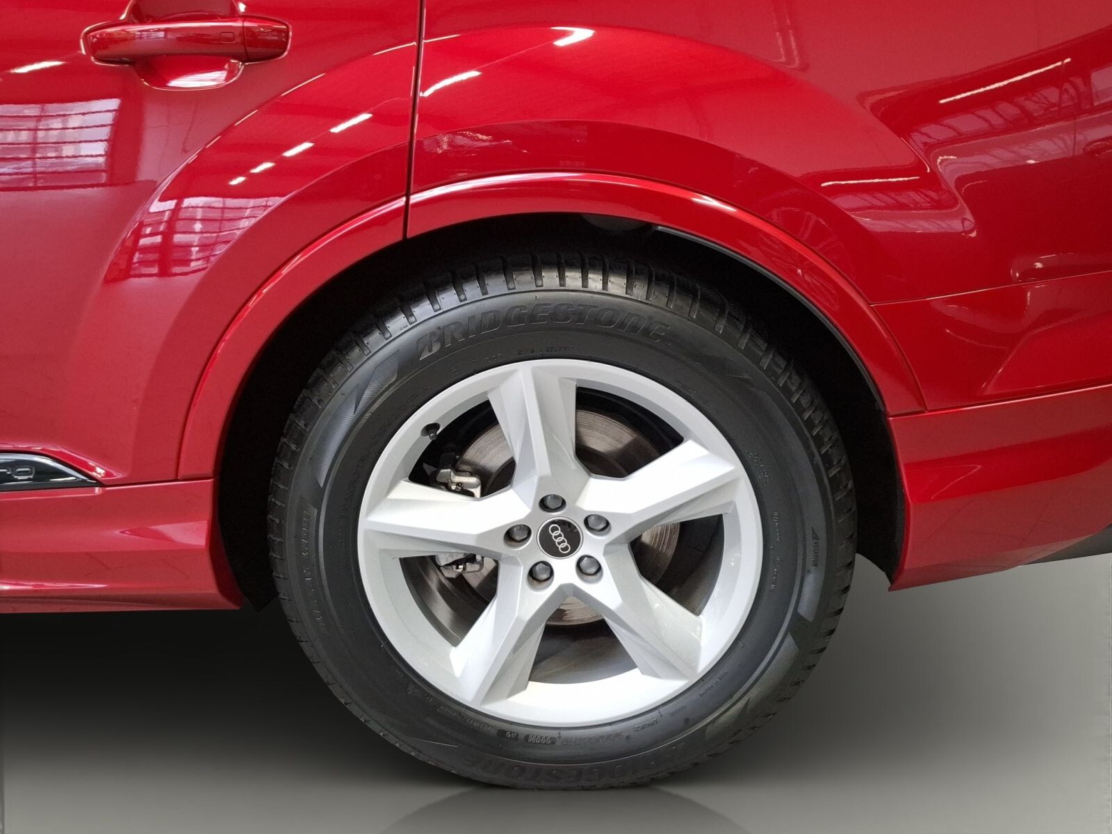 Audi Q7 SUV S line 45 TDI quattro 170(231) kW(PS) tiptronic
