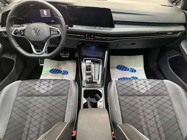 Volkswagen Golf R-Line eTSI 