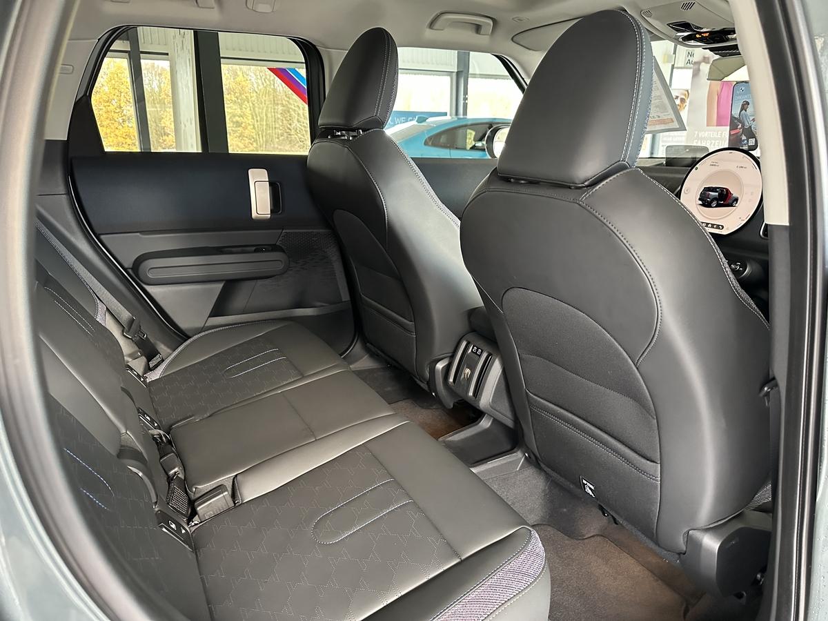 MINI Cooper S Countryman ALL4 Allwetter AHK HUD Panno Navi LED 