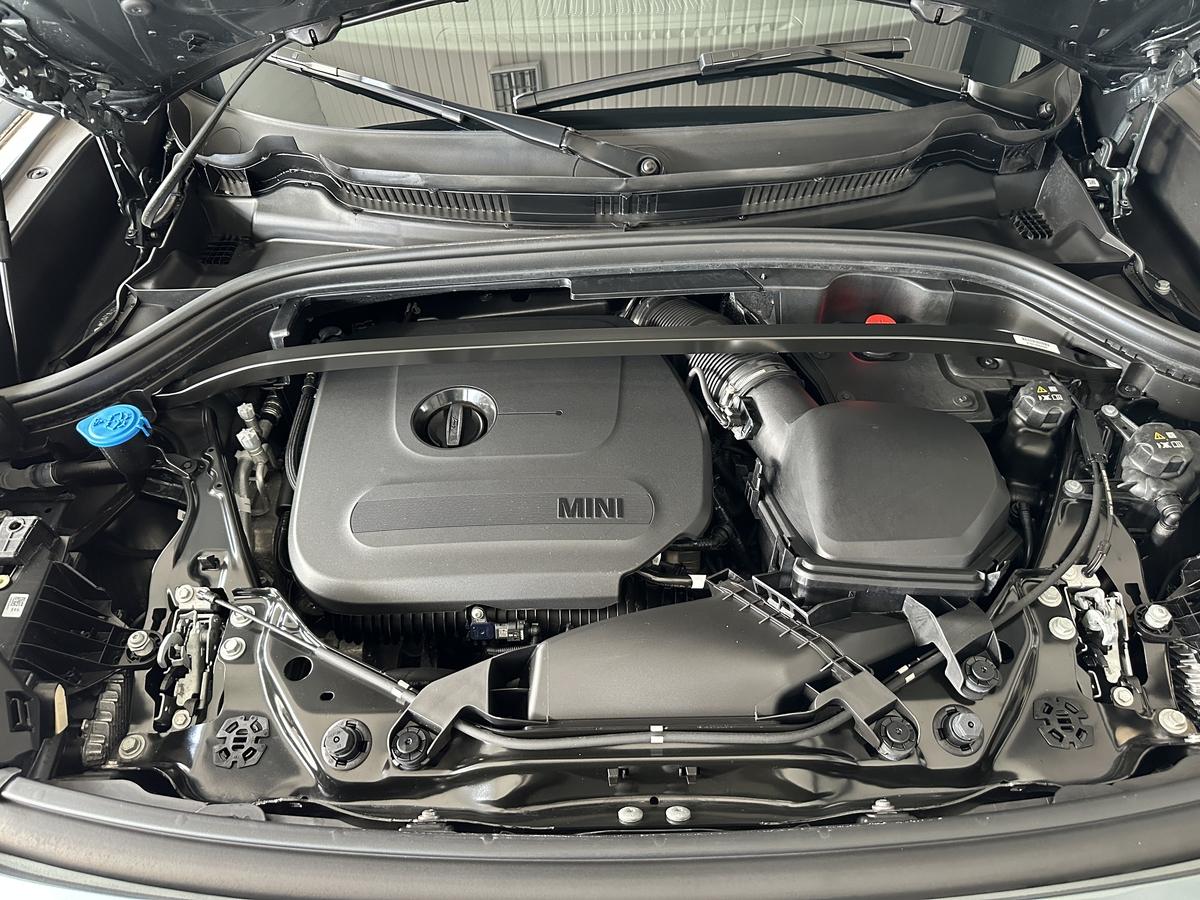 MINI Cooper S Countryman ALL4 Allwetter AHK HUD Panno Navi LED 