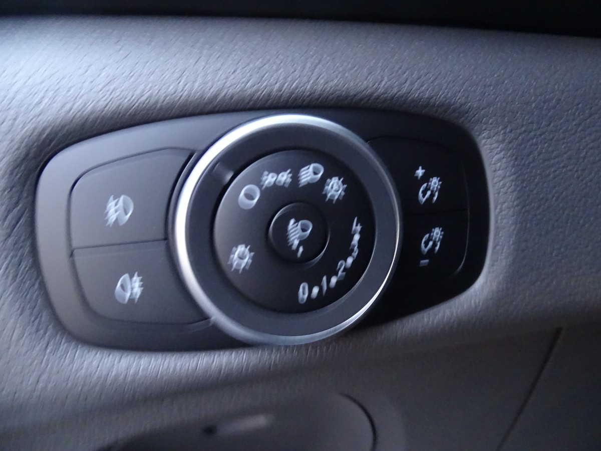 Ford Transit 310 Trend 130L2H2 Automatik PDC Bluetooth