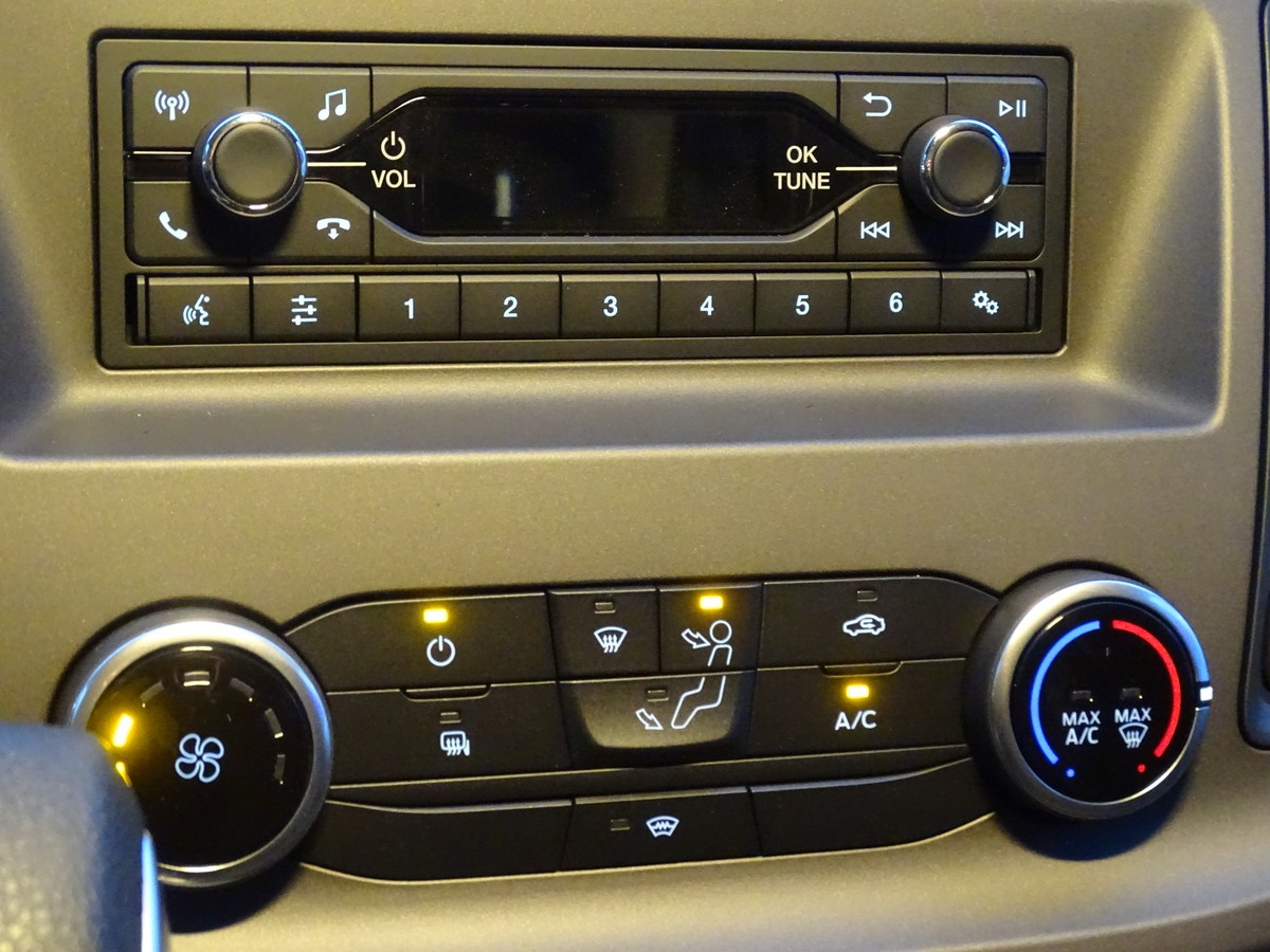 Ford Transit 310 Trend 130L2H2 Automatik PDC Bluetooth