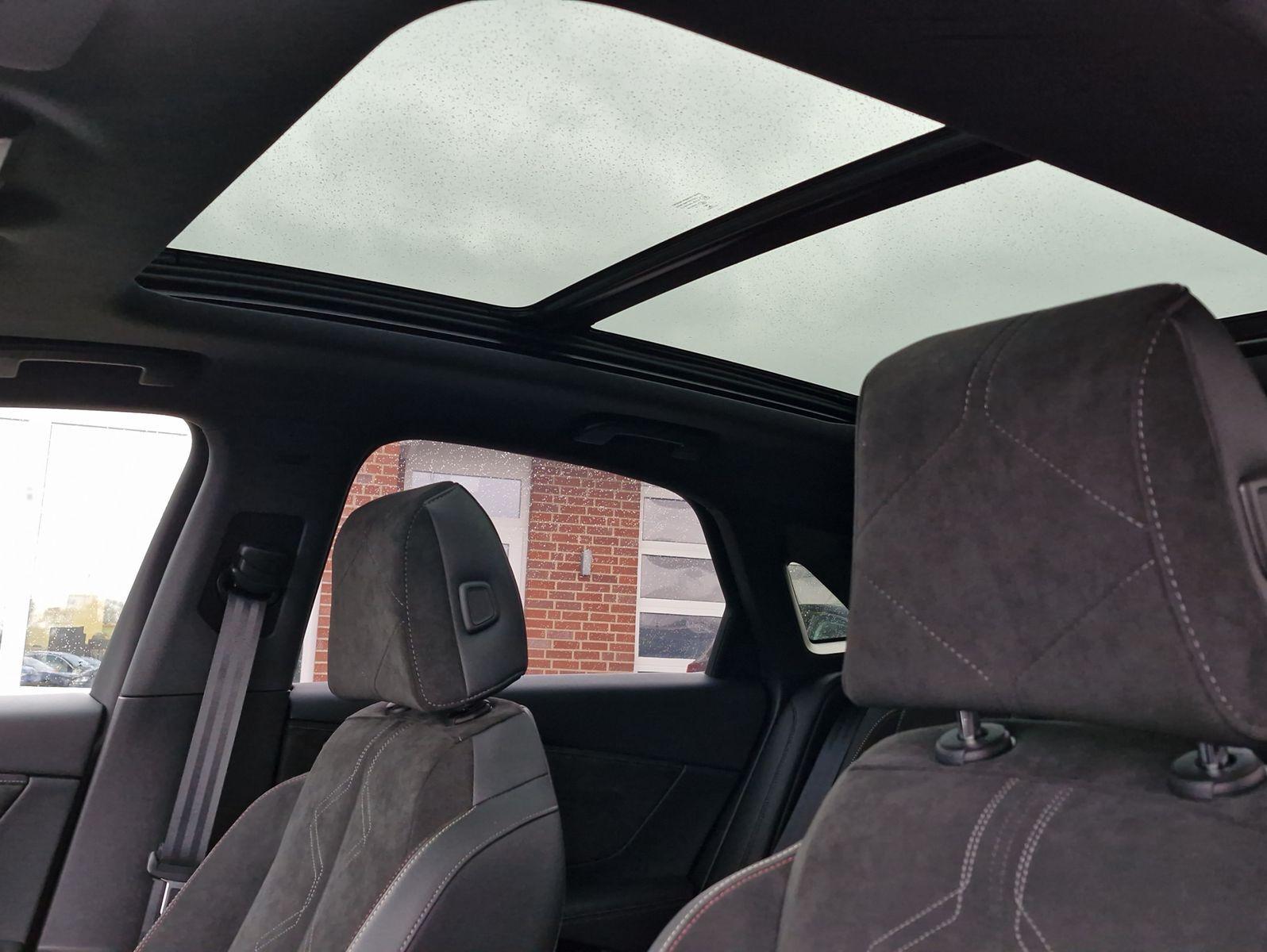 DS Automobiles DS7 Crossback PHEV 225 e-AT Performance Line Nav