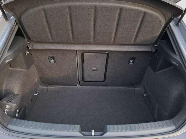 Cupra Leon 1.5 eTSI DSG / NAVI / MATRIX / ACC / E-SITZE / SIT