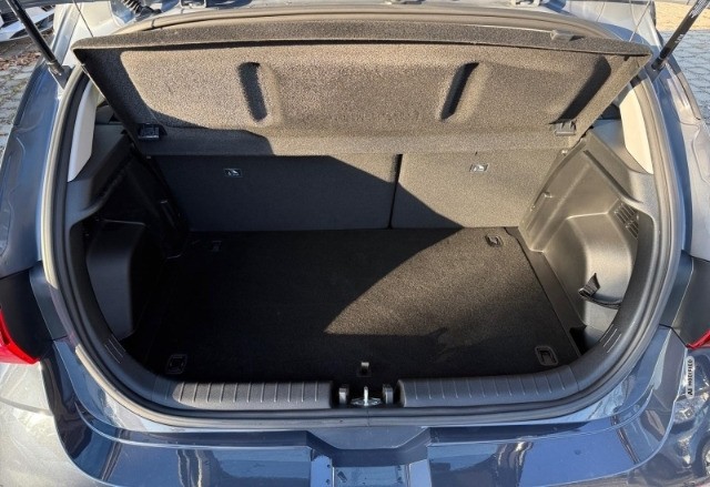 Hyundai i20 Essential 1.0 T-GDI +CARPLAY+TEMPOMAT+SHZ+RFK+KLIMA+UVM