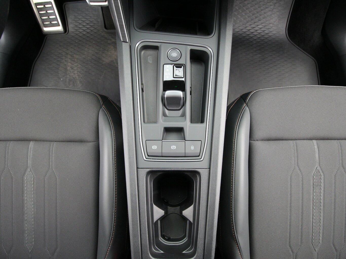 Cupra Leon Sportstourer e-HYBRID 6-DSG NAVI+LED+KAMERA...