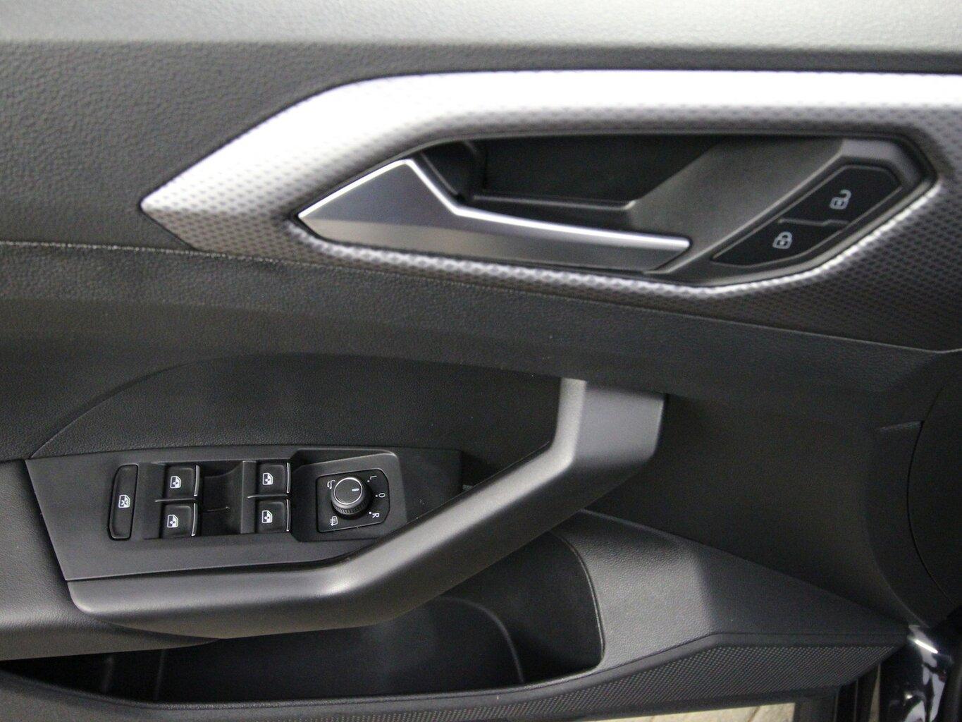 Volkswagen T-Cross TSI OPF Active LED+NAVI+KAMERA+ACC...