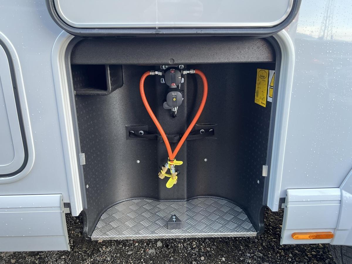 Malibu I 450 RB LE MJ26+ACC+TV+Kaffeem.+iNetX