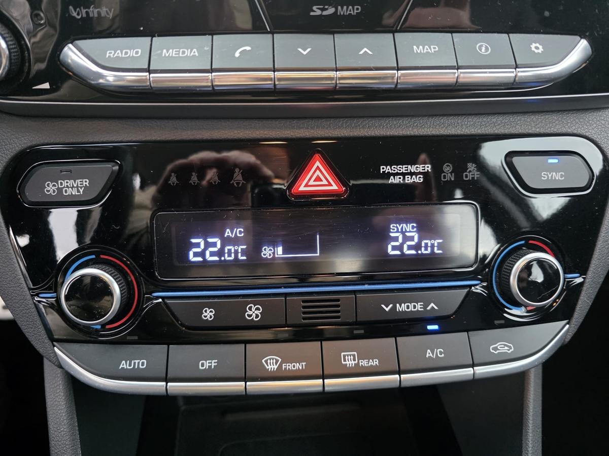 Hyundai IONIQ IONIQ 1,6 GDI Premium Hybrid REDUZIERT!!