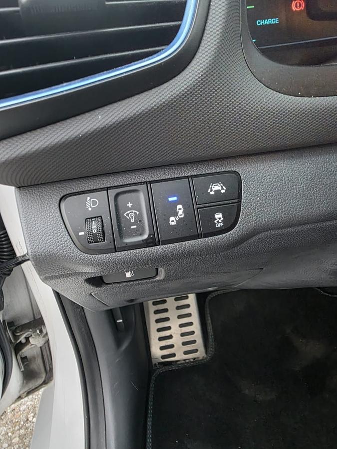 Hyundai IONIQ IONIQ 1,6 GDI Premium Hybrid REDUZIERT!!