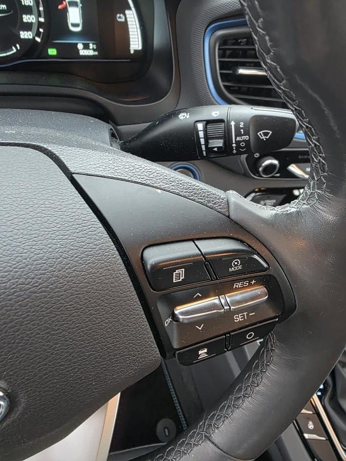 Hyundai IONIQ IONIQ 1,6 GDI Premium Hybrid REDUZIERT!!