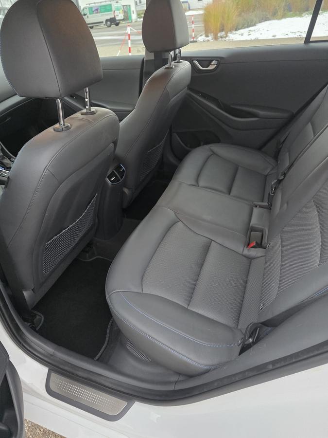 Hyundai IONIQ IONIQ 1,6 GDI Premium Hybrid REDUZIERT!!