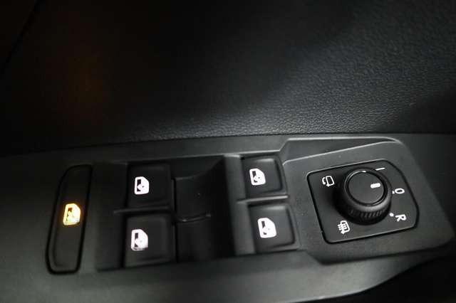 Volkswagen T-Cross 1.0 TSI DSG Life, IQ.Light, AHK, ACC, Kamera, 17-Z