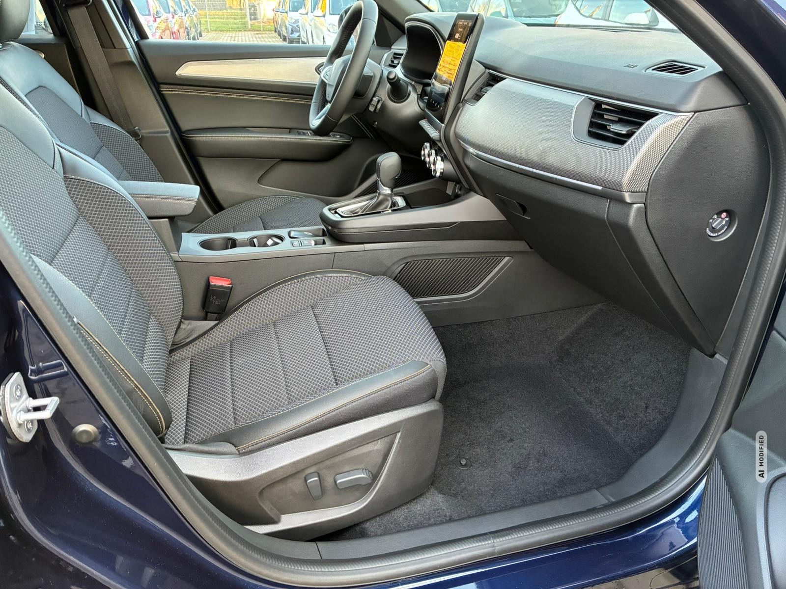Renault Arkana Techno Full Hybrid e-tech 145 / Soundsystem / NAVI / Teilleder / ACC / PD