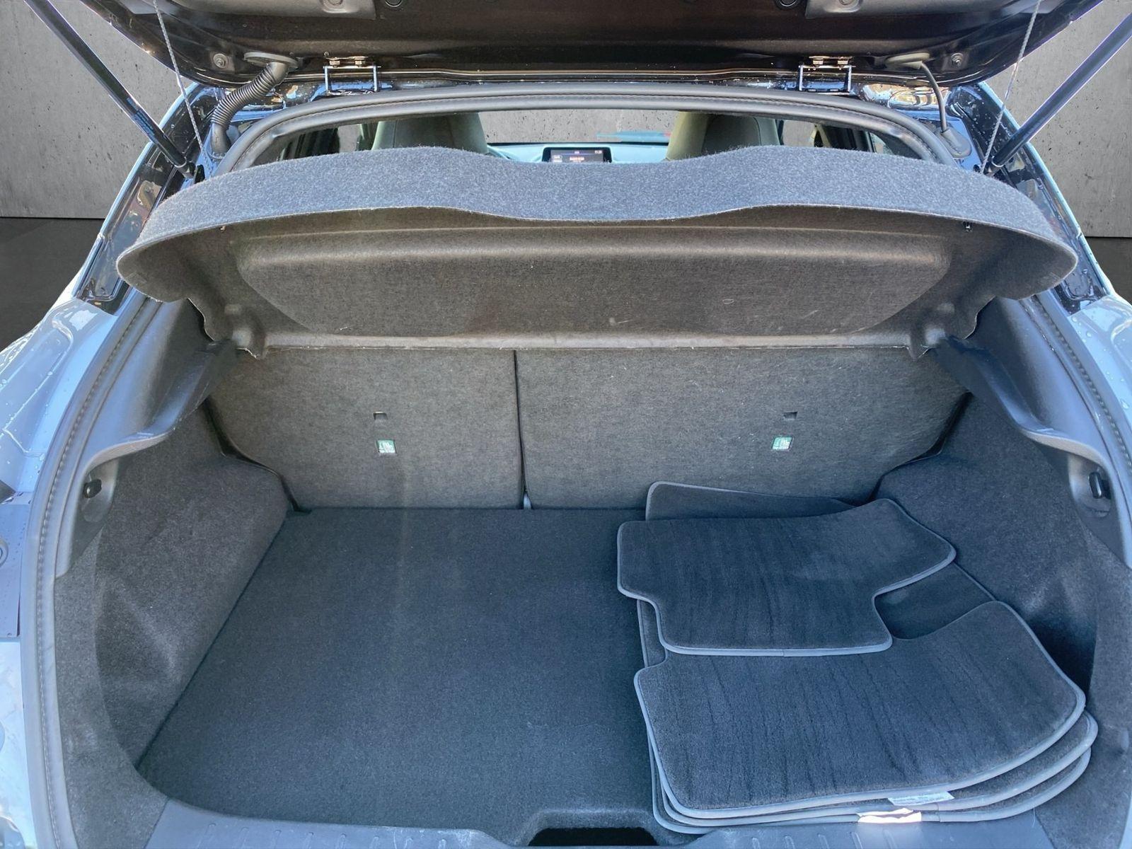 Nissan Juke (F16) Kiiro