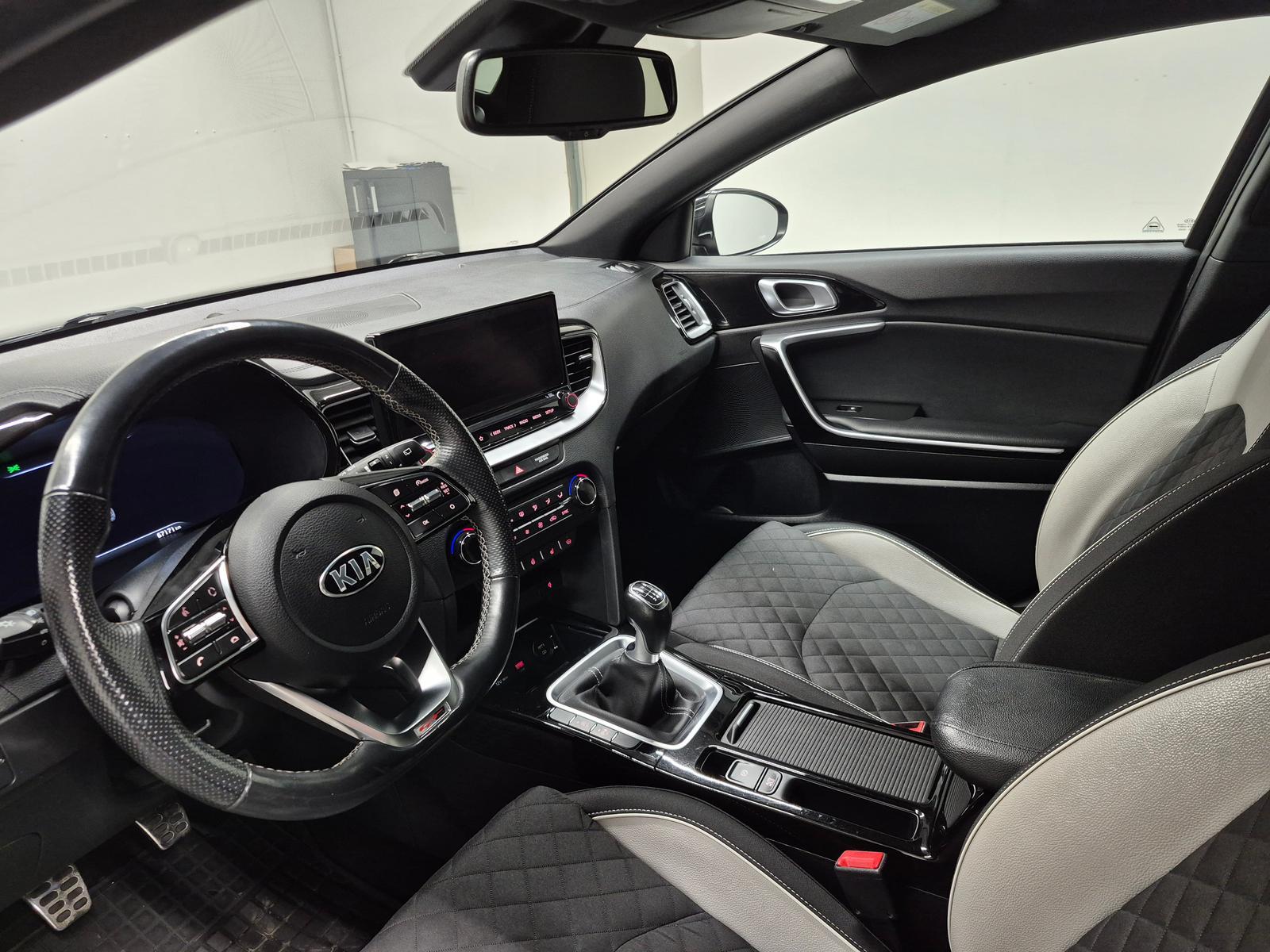 Kia GT-Line LED/Navi/JBL/AHK/SHZ/Kam/17-LM