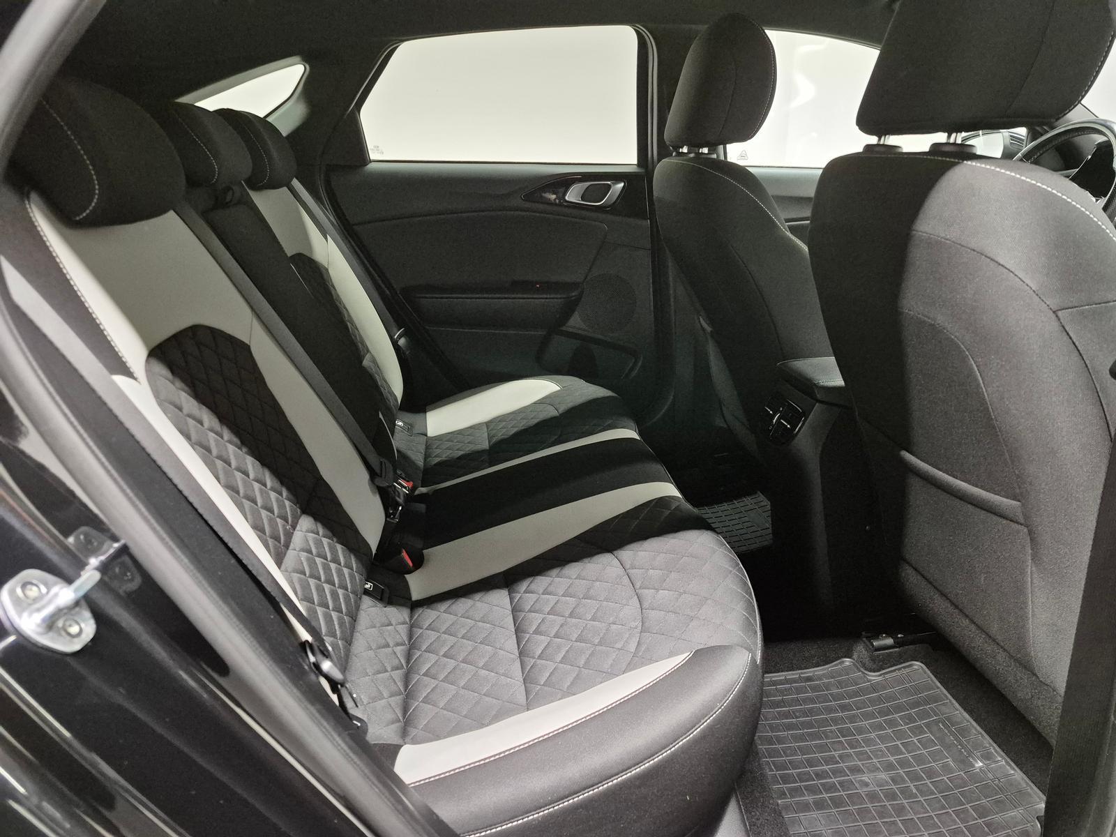 Kia GT-Line LED/Navi/JBL/AHK/SHZ/Kam/17-LM