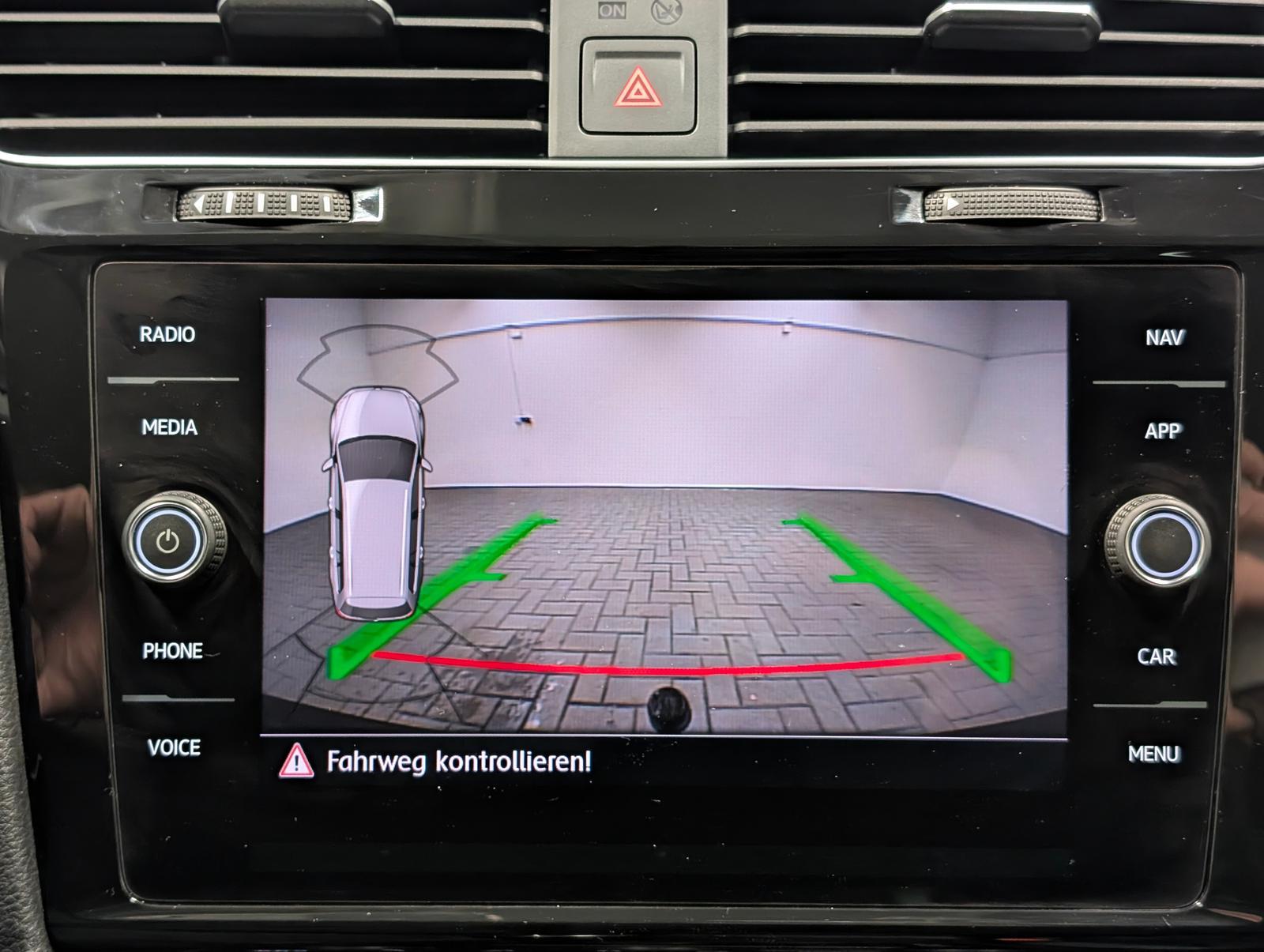 Volkswagen Golf Variant IQ-Drive Navi/ACC/SHZ/Kam/AHK/17-LM