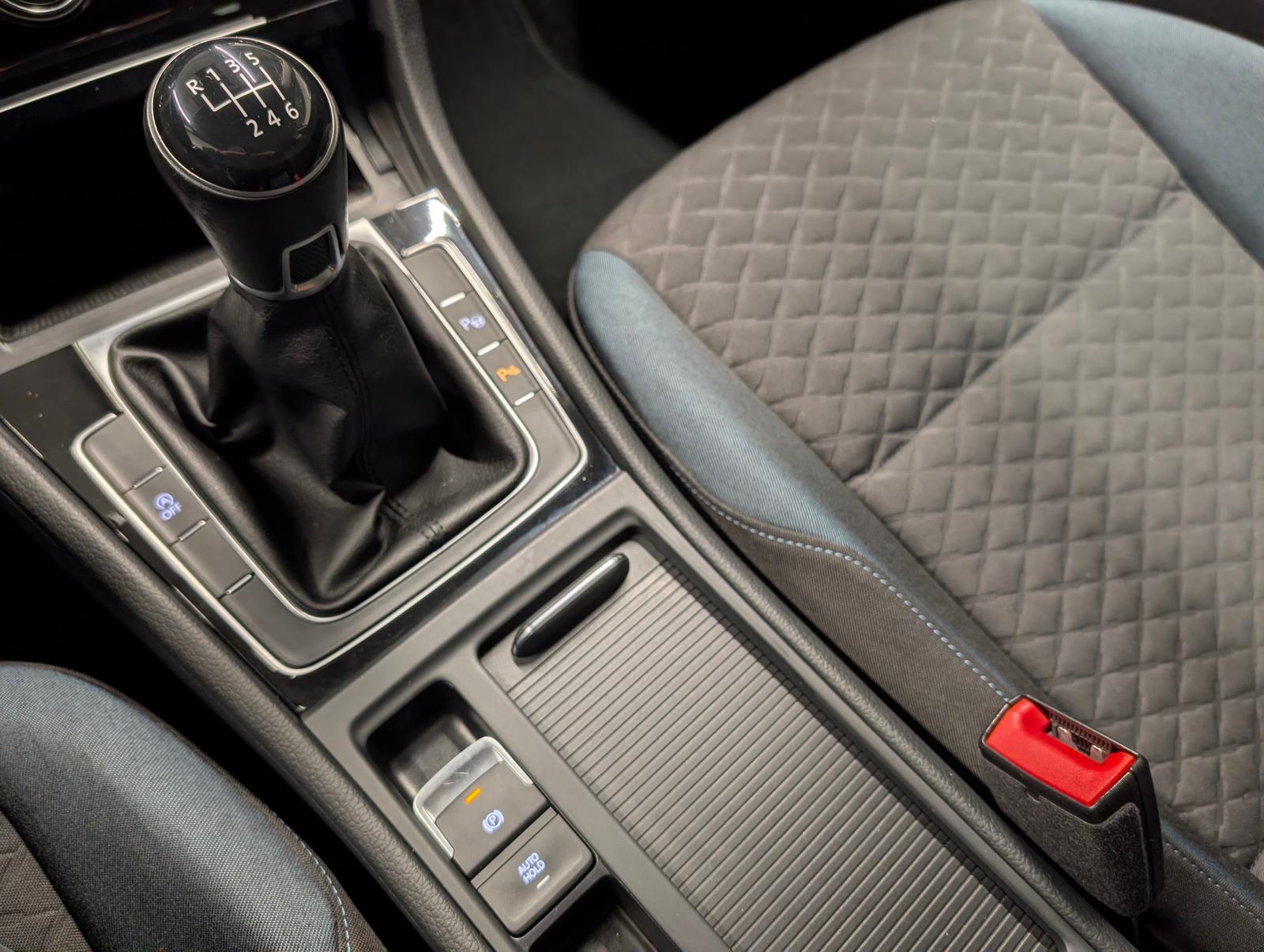 Volkswagen Golf Variant IQ-Drive Navi/ACC/SHZ/Kam/AHK/17-LM