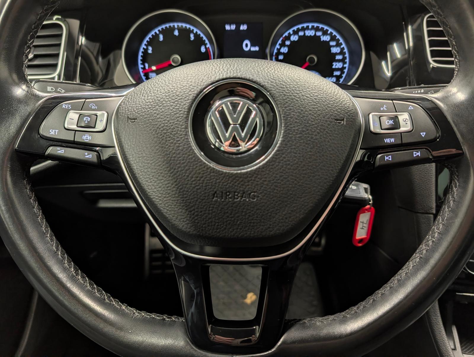 Volkswagen Golf Variant IQ-Drive Navi/ACC/SHZ/Kam/AHK/17-LM