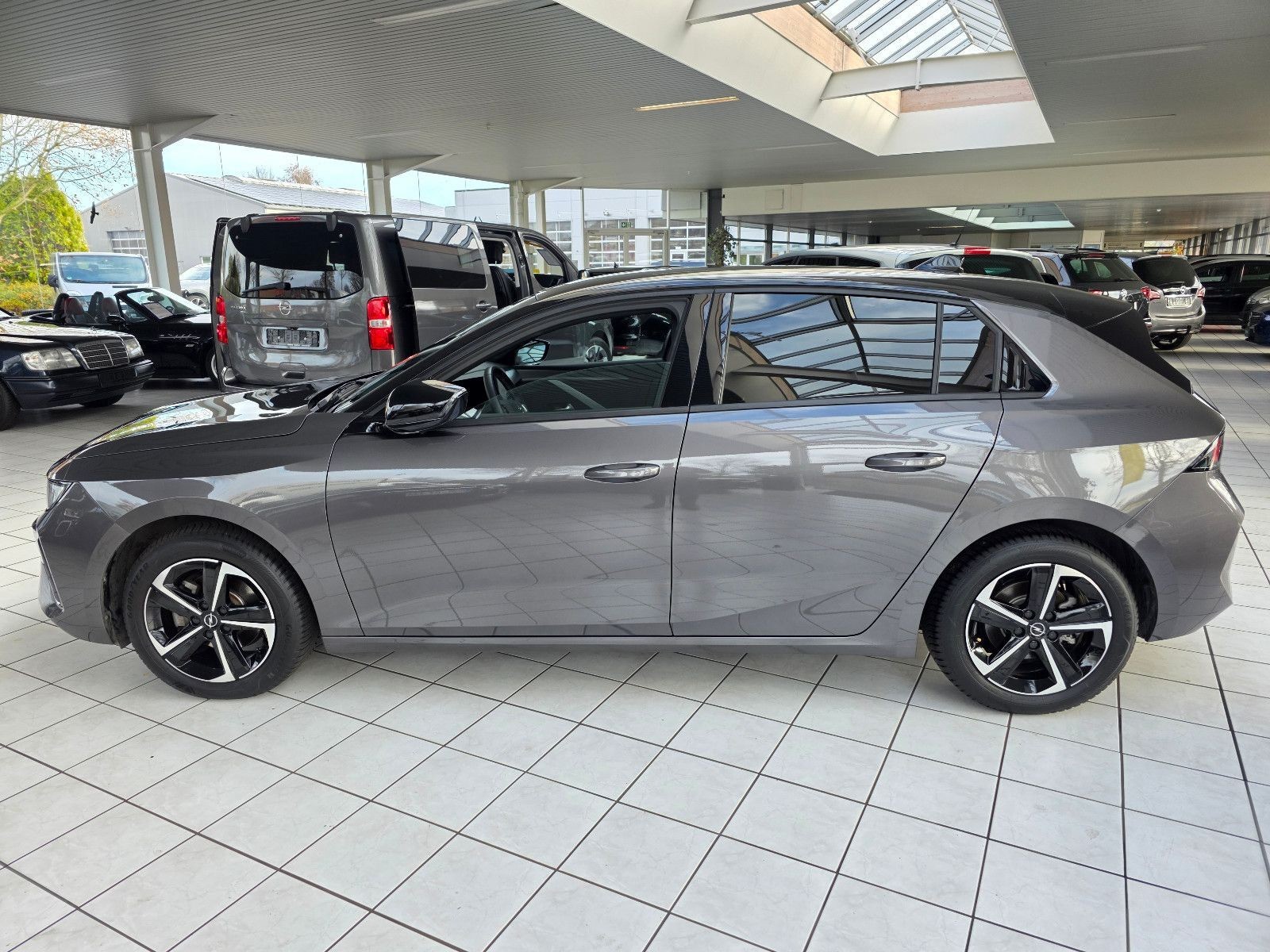 Opel Astra GS 1.2 96KW (130 PS) mit AHK, LED-Matrix