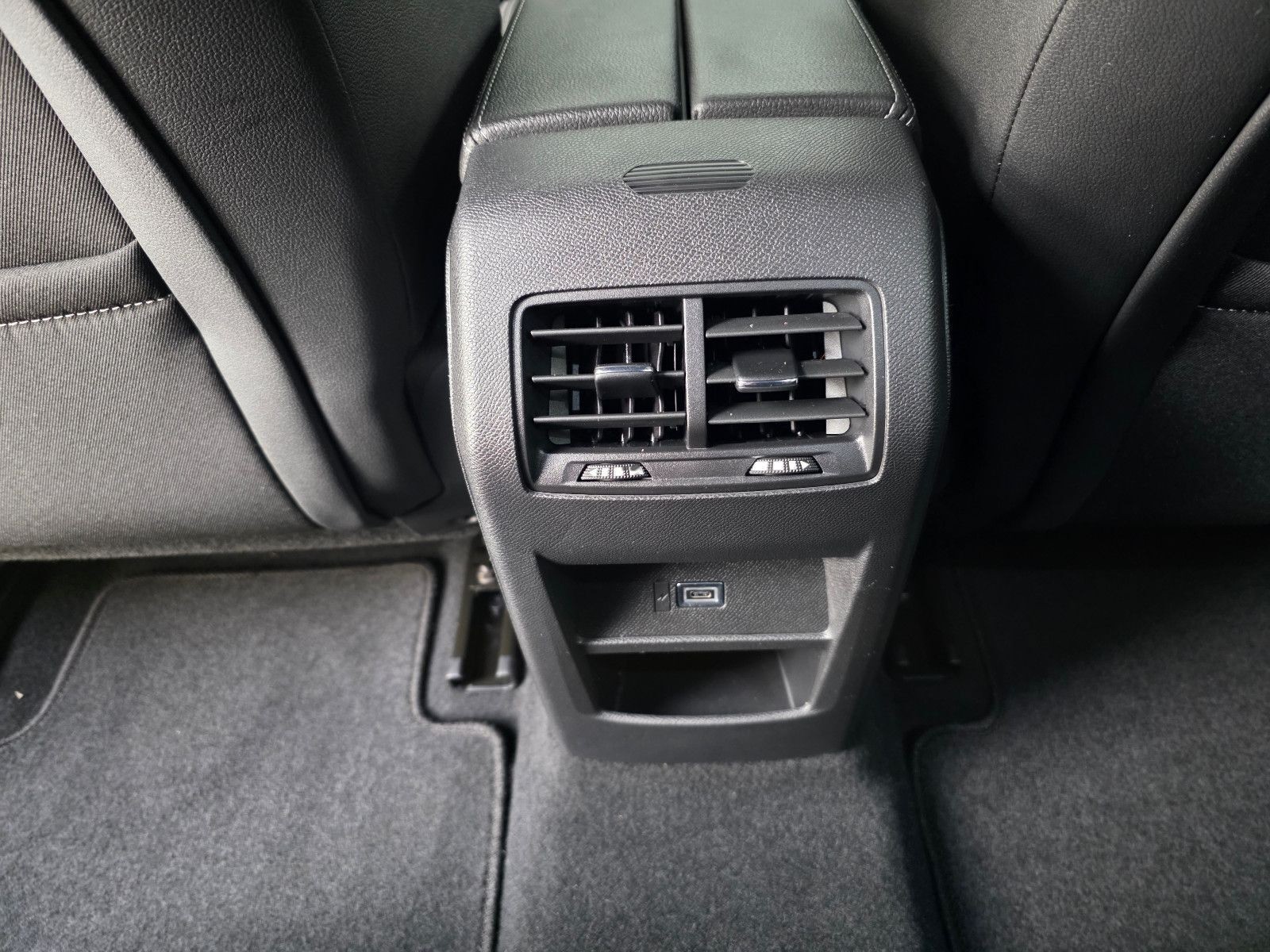 Opel Astra GS 1.2 96KW (130 PS) mit AHK, LED-Matrix