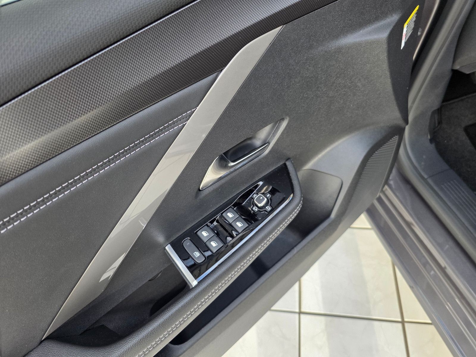 Opel Astra GS 1.2 96KW (130 PS) mit AHK, LED-Matrix