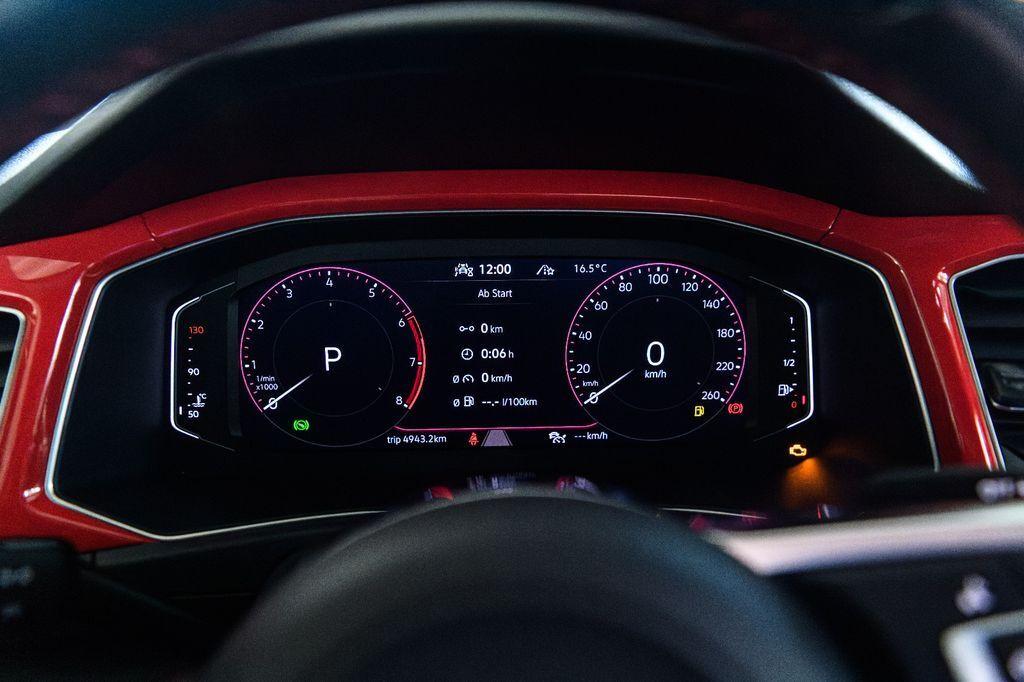 Volkswagen T-Roc Sport 1.5 TSI DSG 