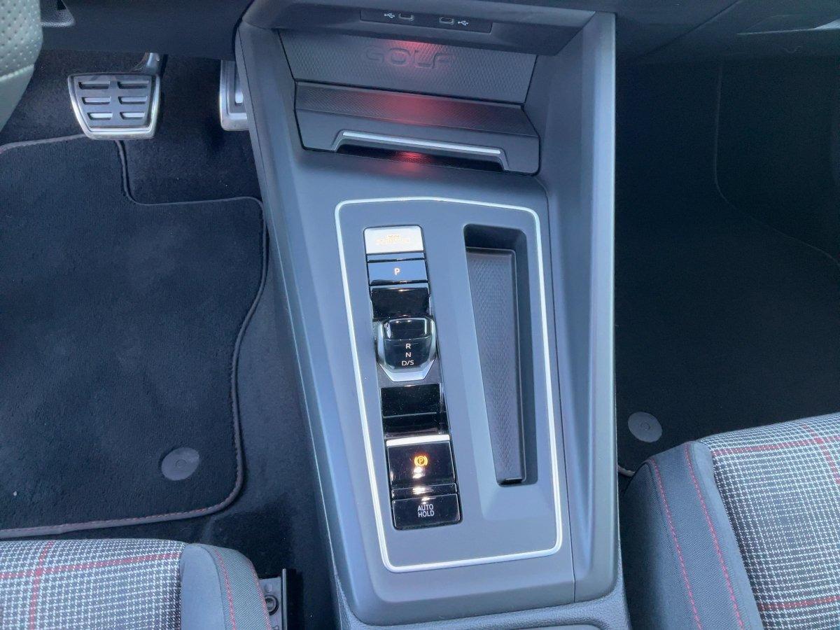 Volkswagen Golf ACC,AUTOM.,LED,Navi,SHZ,LM