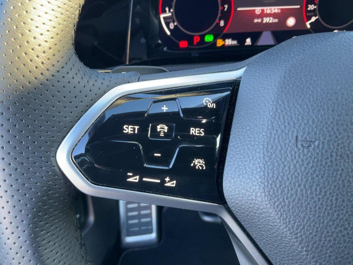 Volkswagen Golf ACC,AUTOM.,LED,Navi,SHZ,LM