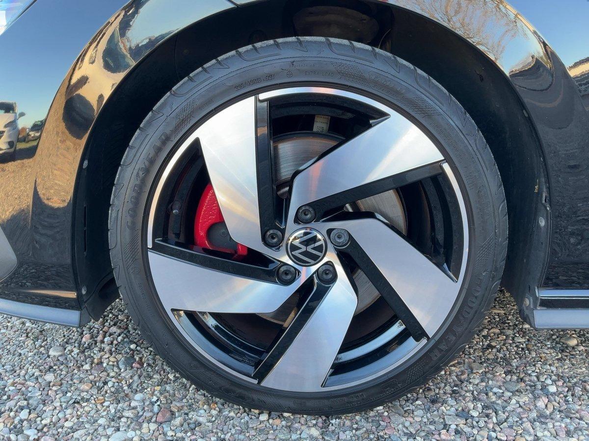 Volkswagen Golf ACC,AUTOM.,LED,Navi,SHZ,LM