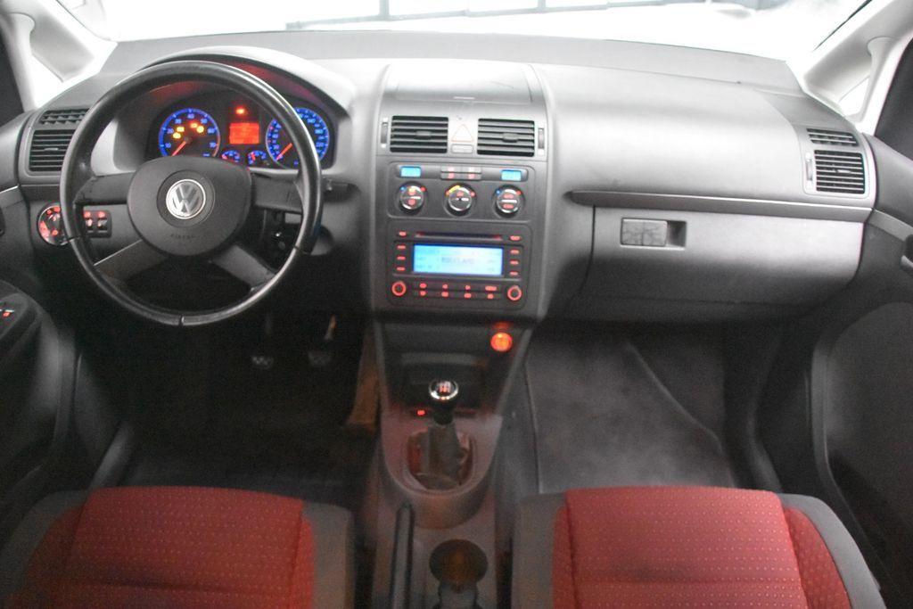 Volkswagen Touran 2.0 FSI 2Z-Klimaauto Tempo PDC 2.Hand